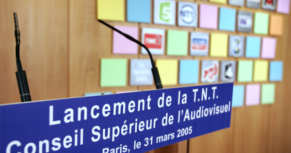 31 mars 2005 : lancement de la TNT en France