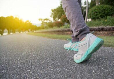 Marcher 10 000 pas par jour : légende ou réalité ? Une étude scientifique vient clore le débat